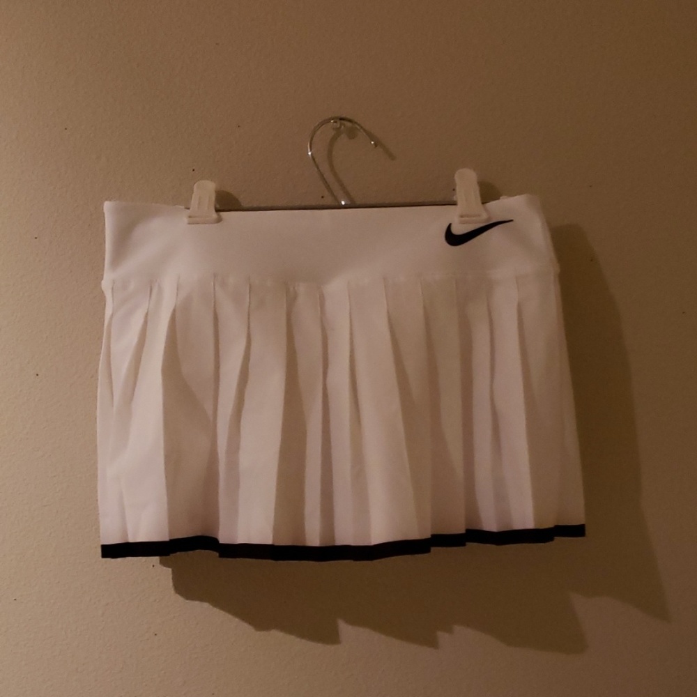 Nike Dri-Fit women's white tennis skirt